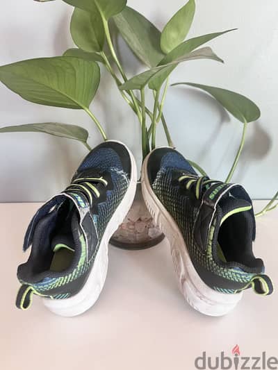 Skechers shoes