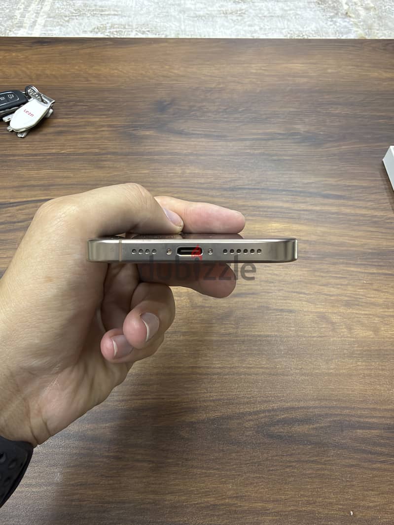 Apple - iPhone 16 Pro Max 2