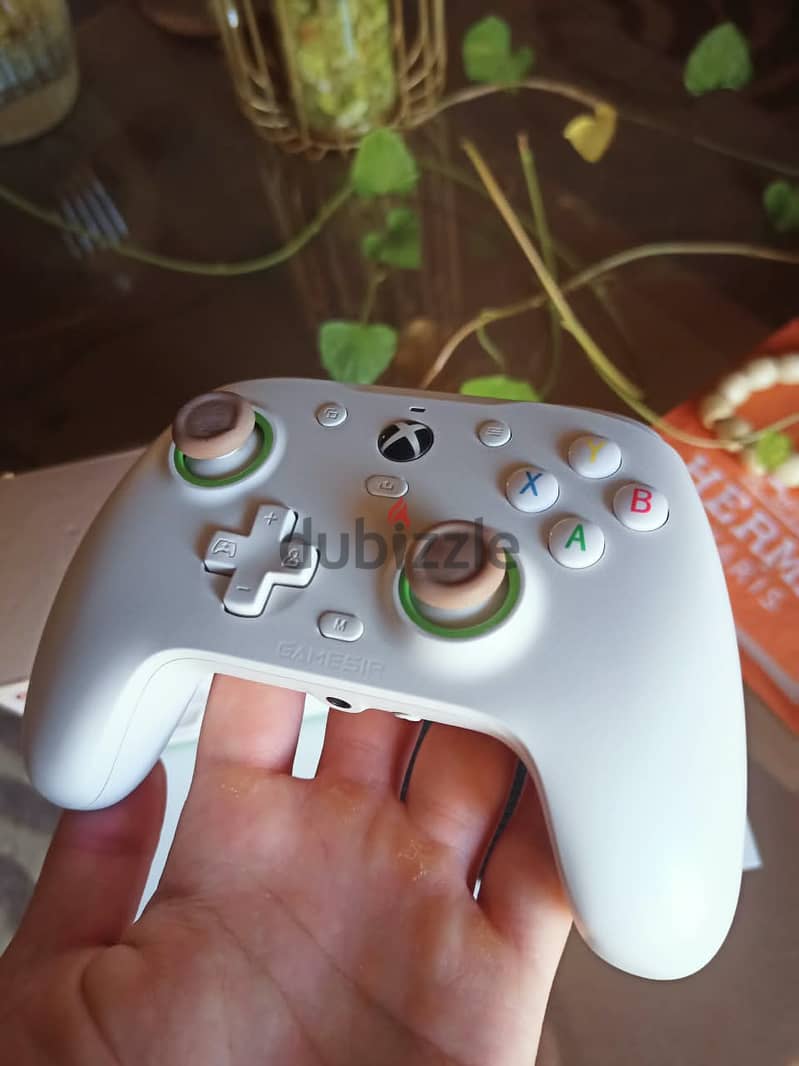 Xbox series s - used like new 3