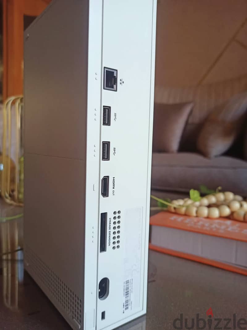 Xbox series s - used like new 4