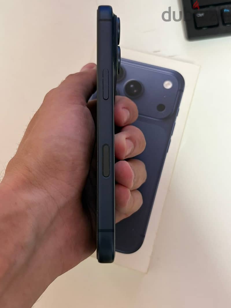 Apple - iPhone 17 Pro 3