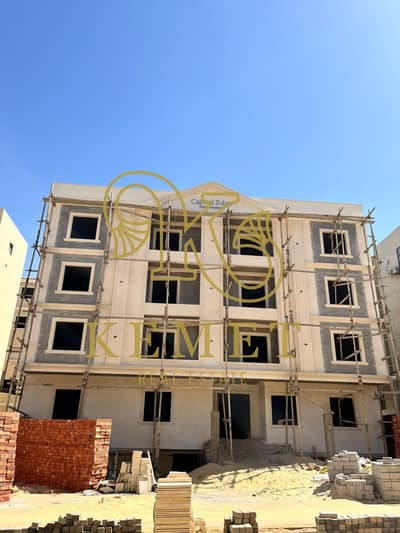 175 sqm apartment for sale in Al Andalus 1, New Cairo. 3 bedrooms, 2 bathrooms, semi-finished, elevator, meters, delivery in 3 months. EGP 4.5M.