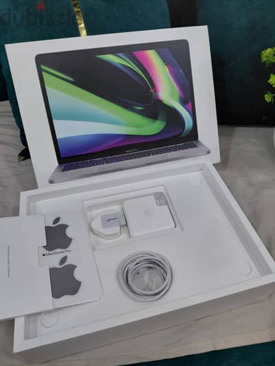 MacBook pro M1 2020 Ram 16 Hard Tera Battery Health 97% Like New