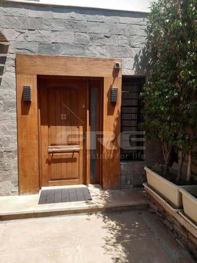 Fully Furnished 3BR Townhouse | Hyde Park