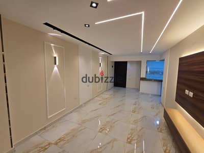 بالتقسيط علي 12 سنة شقة DOUBLE VIEW امام اوسع قطعة لاندسكيب في مدينة المستقبل بجانب بريفادو مدينتي ودقائق من الرحاب و البروج و الشروق