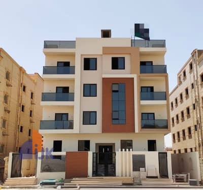 A great deal on an apartment for sale in Beit Al Watan, Fifth Settlement. Excellent residential location, close to all main roads and all the services