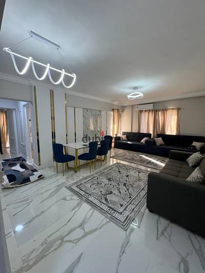 A furnished serviced apartment for rent in Al Rehab City (Greater Cairo, First Settlement, Al Rehab 2). It is close to all amenities and restaurants yet situated in a quiet area with a wonderful view of the gardens.