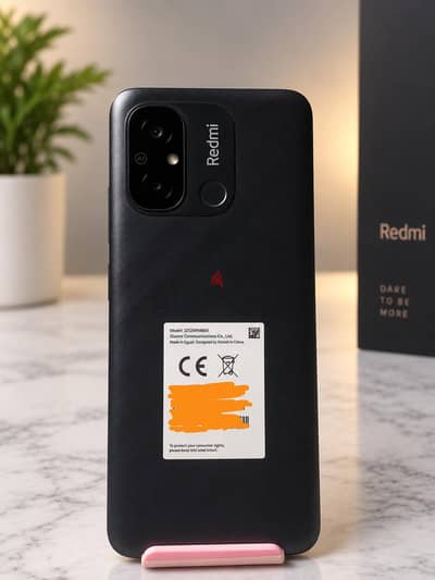 Redmi 12C 128/6GB بحالة ممتازة + الكرتونة