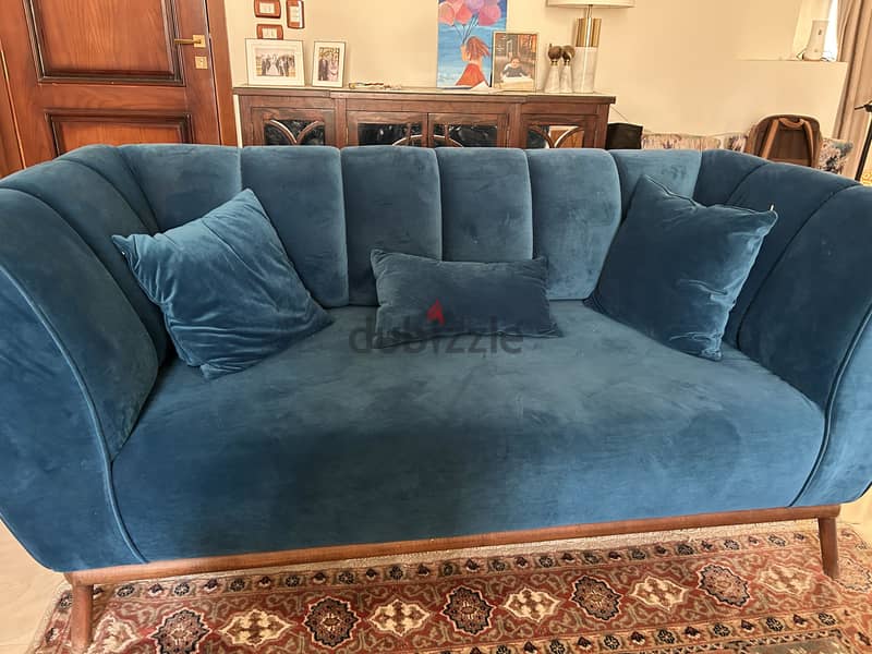 Sofa & 2 chairs 1