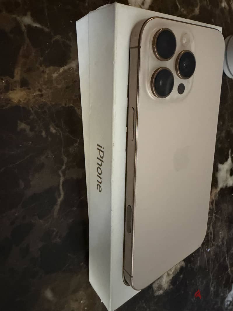Apple - iPhone 16 Pro Max 2