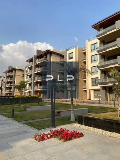 Fully furnished apartment for rent in a prime location—the heart of the Fifth Settlement—within the Azad compound in the Golden Square.