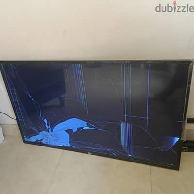 شاشة جراند مكسورة بحاجة  بانل للبيع