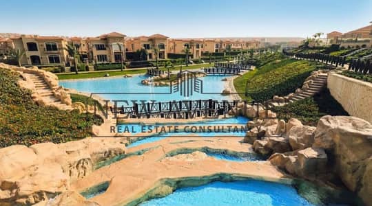 فيلا مستقلة للبيع في ستون بارك Stone park بموقع مميز وفيو مفتوح مباشر على النادي والتلال مع جراج خاص