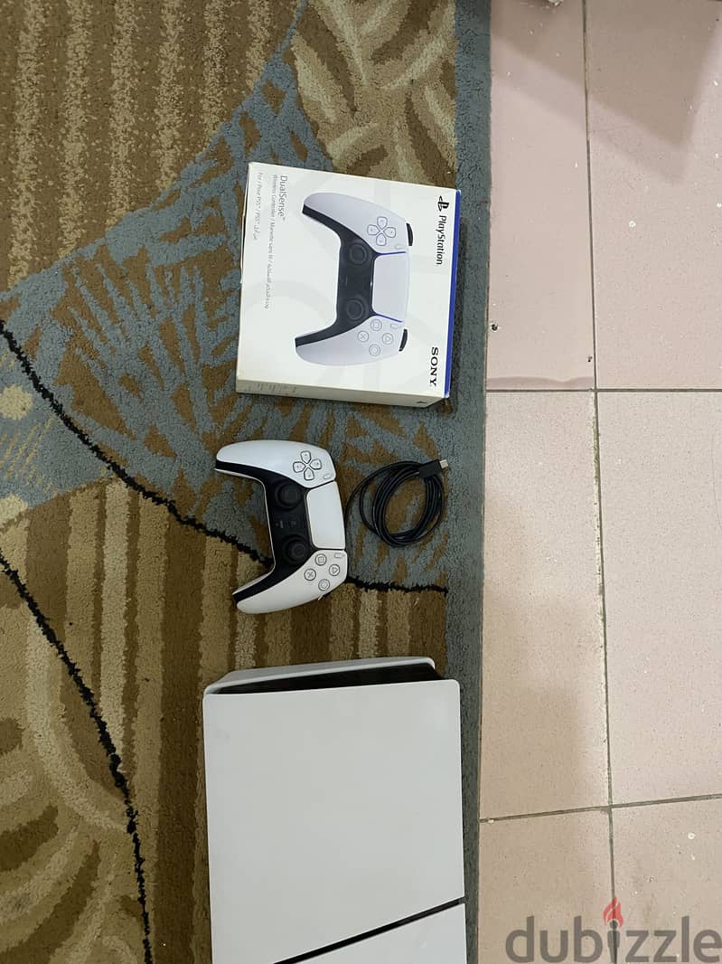 PlayStation 5 like new 3