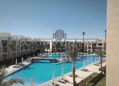 بنتهاوس كورنر مفروش بالكامل للبيع في مانجروفي الجونةMangroovy El Gouna M3 Cluster فى موقع متميز فيوعلى البحر وحمام السباحة  جاهزة على الاستلام الفوري
