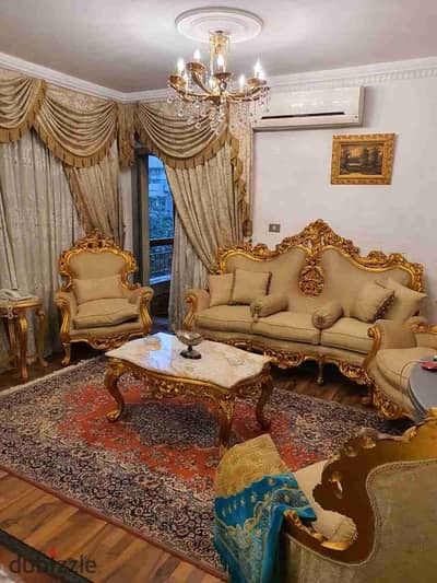 Furnished apartment for rent, El Shatr Al Khames, Maadi, NIRKO, consisting of two bedrooms, a reception, 2 bathrooms, and a fully air-conditioned kitchen with Wi-Fi and natural gas. Third floor, elevator, upscale location, and luxurious apartment.