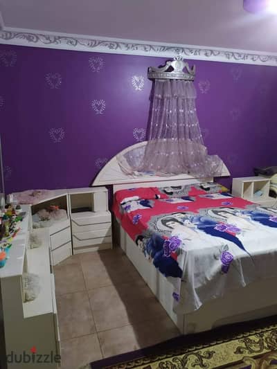 For daily rental, a furnished apartment near Al Salama International Hospital and Maadi Corniche, consisting of three bedrooms, a reception, 2 bathrooms, and an air-conditioned kitchen with Wi-Fi. Second floor for families and young individuals only. For contact, call the phone number.