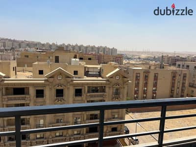 Zahra Al Maadi, Section Eight, furnished apartment for rent consisting of 4 bedrooms, reception, 2 bathrooms, and an air-conditioned kitchen with natural gas, sixth floor, elevator, open view near Al Khamsin Street