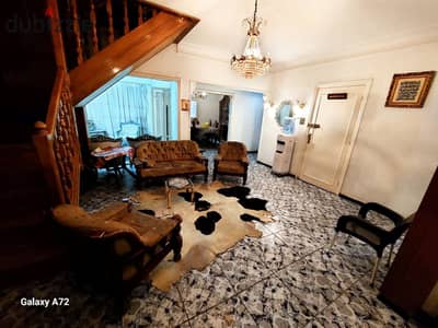 New Maadi in front of Jabko Company for administrative and residential rent, duplex area 320 from two floors consisting of eight rooms and four bathrooms and a reception of number 2.2 kitchen private entrance there are four air conditioners