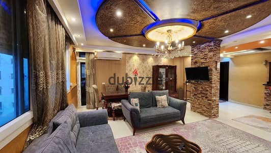 For daily rent, Darna Towers offers a furnished apartment consisting of three bedrooms, a reception area, and 2 air-conditioned bathrooms, entirely air-conditioned, Wi-Fi, natural gas, 8th floor, elevator for families and young people only.