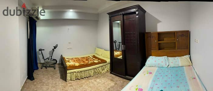For daily rent directly on the Nile, Corniche Al-Maadi, Tora, furnished apartment consisting of two bedrooms, a two-piece reception, 2 bathrooms, and a kitchen, 15th floor elevator for families, and only committed youth.