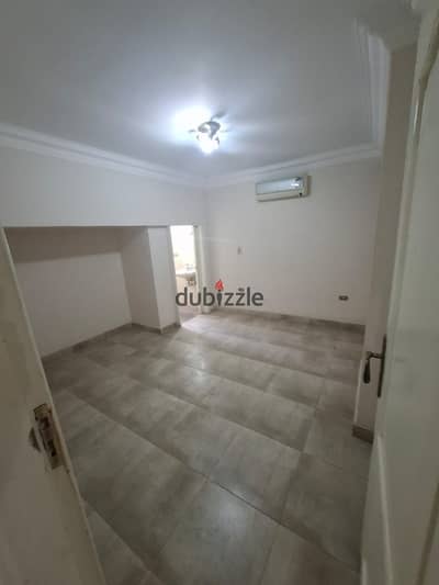 Apartment for sale, elevated ground floor, for residential and administrative purposes