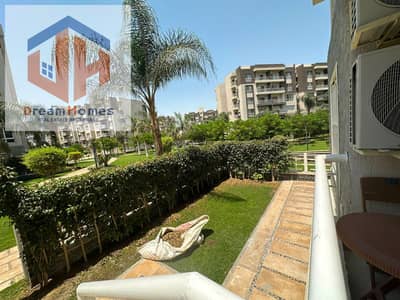 The only ground floor apartment with a garden available for sale b12