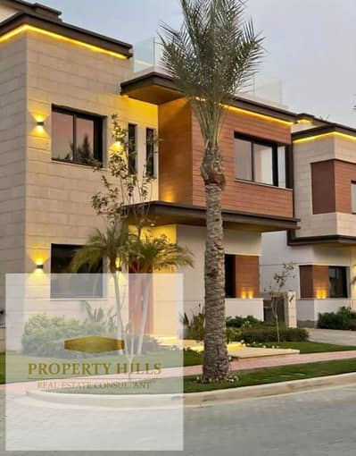 The lowest price in the entire market is a villa for sale in the heart of Fifth Settlement in Azar Compound 2 in the heart of Golden Square next to Vilit and Mountain View