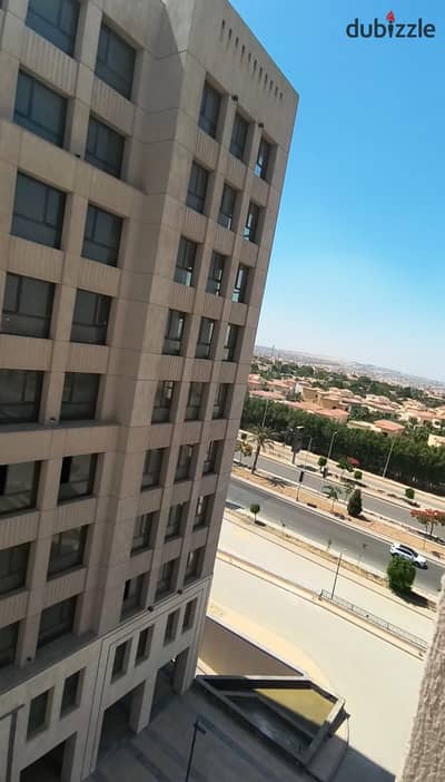 Office for rent in Mall 205