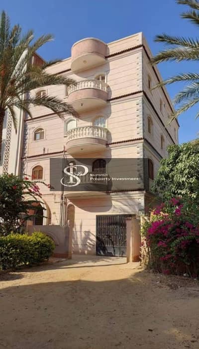 House for sale in neighborhood 66, ground floor, and 3 floors, area 190 meters on 3 corners of the tenth of Ramadan