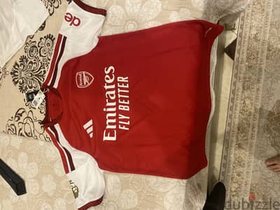 Arsenal home kit season 26/27 بالتيكيت بتاعه متلبس لبسة