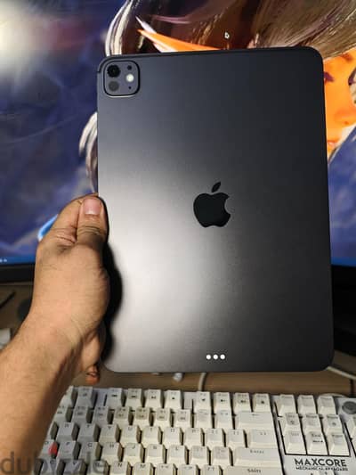 Ipad pro 11inch m5. كسر  كسر زيرو. متاكتف من كام يوم