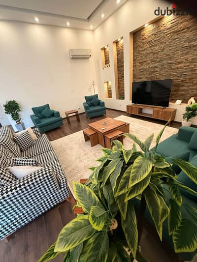: Luxury Villa for rent in Beverly Hills Allegro, Sheikh Zayed! 4 Master Bedrooms + Nanny Room. Daily, monthly, or yearly rental.