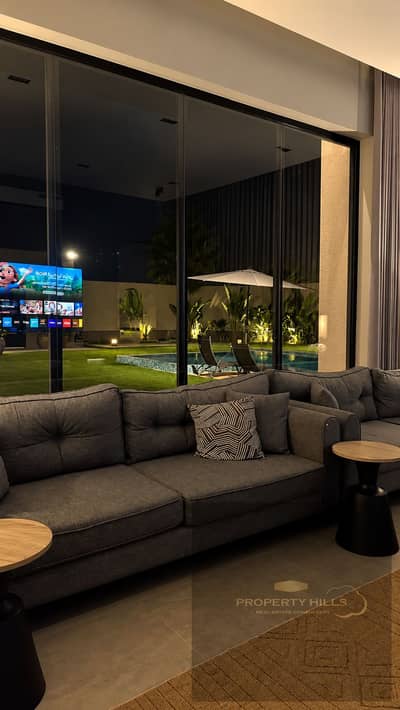 Townhouse Corner for Sale in Lake West, Sheikh Zayed | Ready to Move | Core & Shell