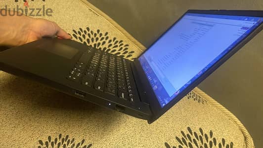 Laptop lenovo thinkpad بكارت مدمج مع البروسيور