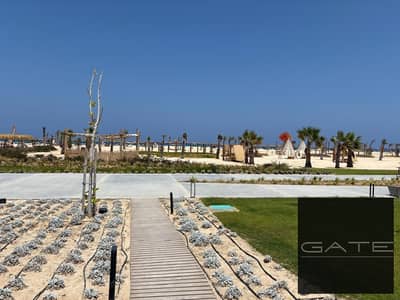 Resail | Stand Color Chalet for Sale in Dubai – With a Prime Lagoon View Resail | Stand Color Chalet for Sale in Dubai – With a Prime Lagoon View