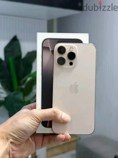 آبل - آيفون 16 برو