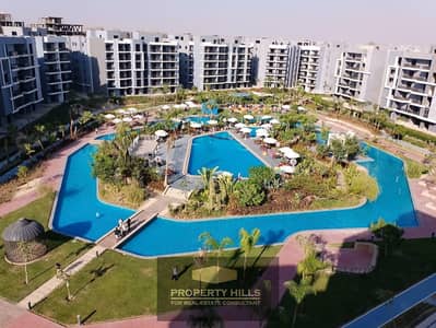 Townhouse with an open view of the landscape, ready for delivery near Mall of Egypt