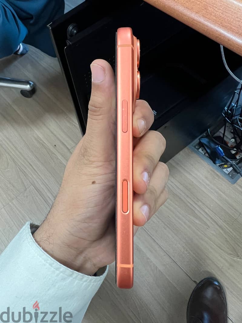 Apple - iPhone 17 Pro 3