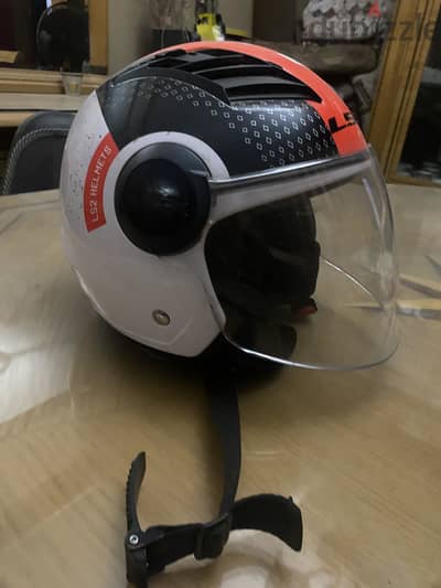 Helmet for bikes and scooters LS2 - خوذة موتوسيكل او سكوتر LS2