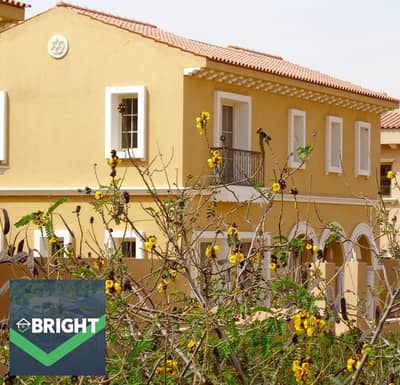 Live the European Lifestyle in hyde park! villa 270m - 3bedrooms -Beside club house-direct on landscape with under market price