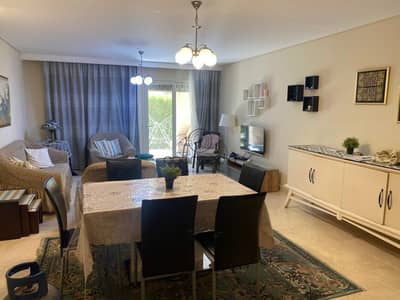Apartment for Rent in 90 Avenue