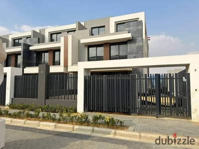 Middle townhouse for sale—minutes from the American University (AUC) and adjacent to Mivida and Hyde Park in the heart of New Cairo's Fifth Settlement