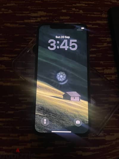 iphone 12 pro و samsung note 8