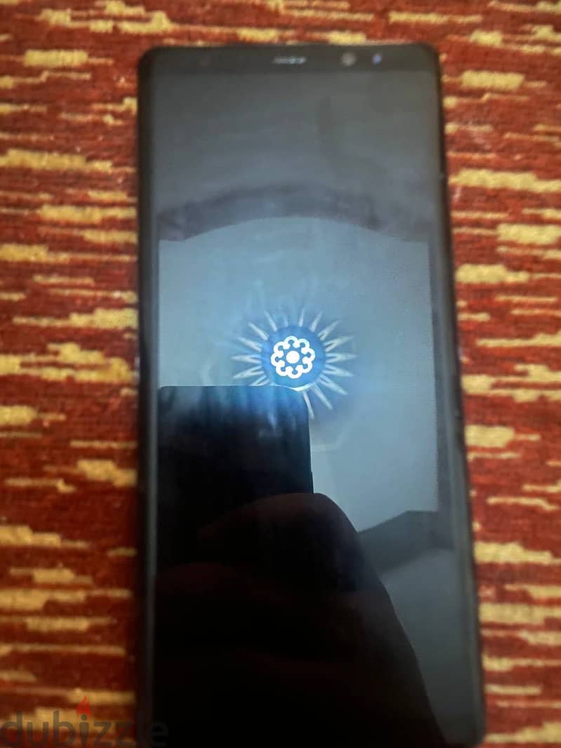 iphone 12 pro و samsung note 8 3
