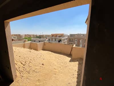 شقة للبيع في الحي الخامس 6 اكتوبر - الدور الثالث - نصف تشطيب - استلام فوري