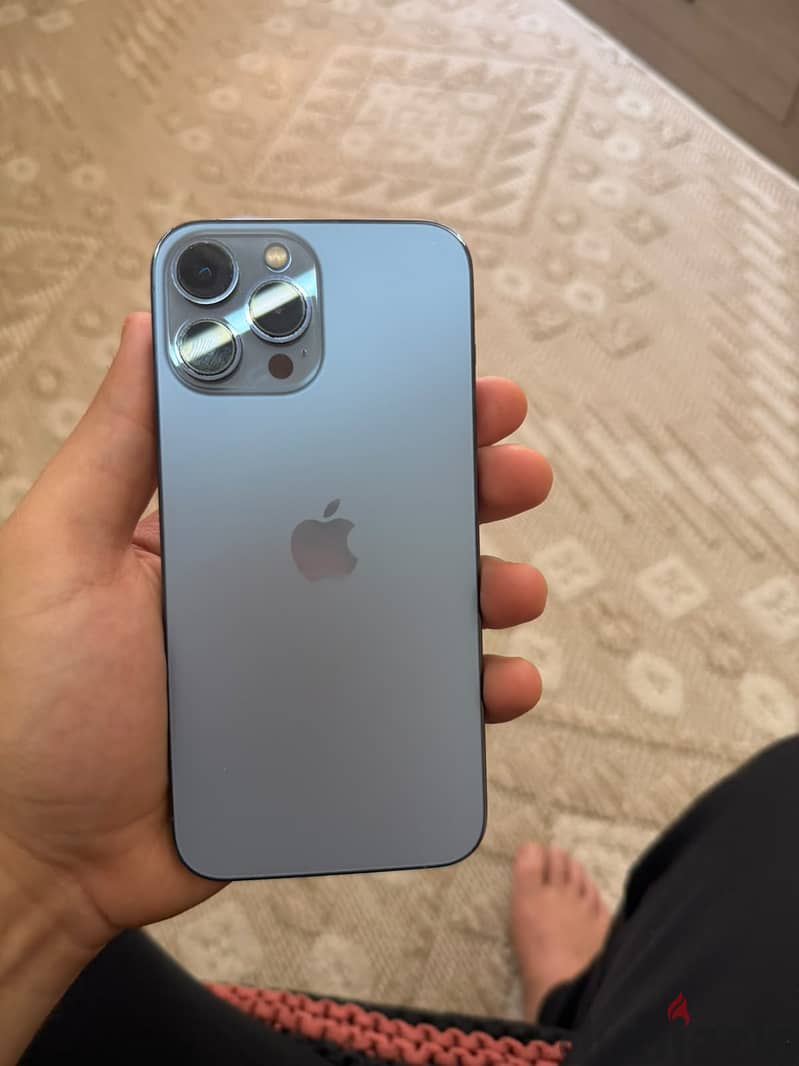 Iphone 13 pro max very good condition 2