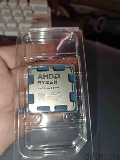 RYZEN 5 8400F TRAY