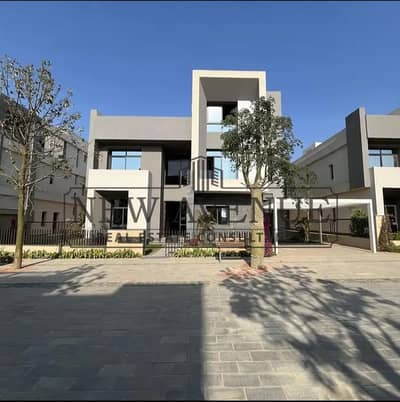 Standalone Corner Villa for Sale in Saada Phase 2 New Cairo Prime Location Overlooking Greenery and Water Feature