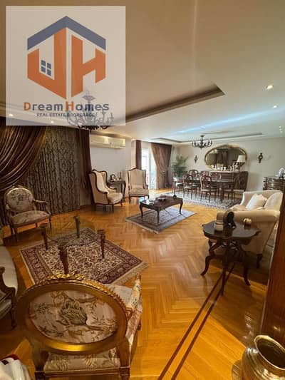 Model 500 Apartment – ​​Distinctive, High-End Finishes